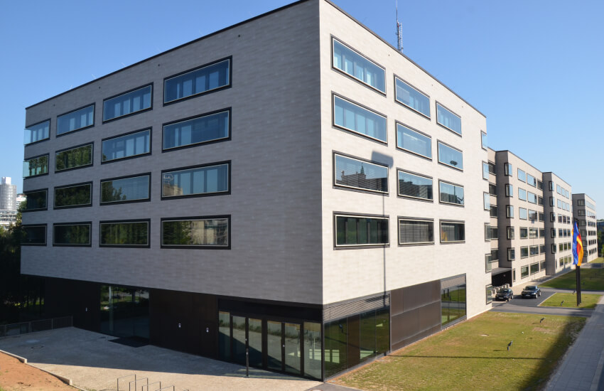 Ministeriumsgebäude „Willy-Brandt-Strasse“