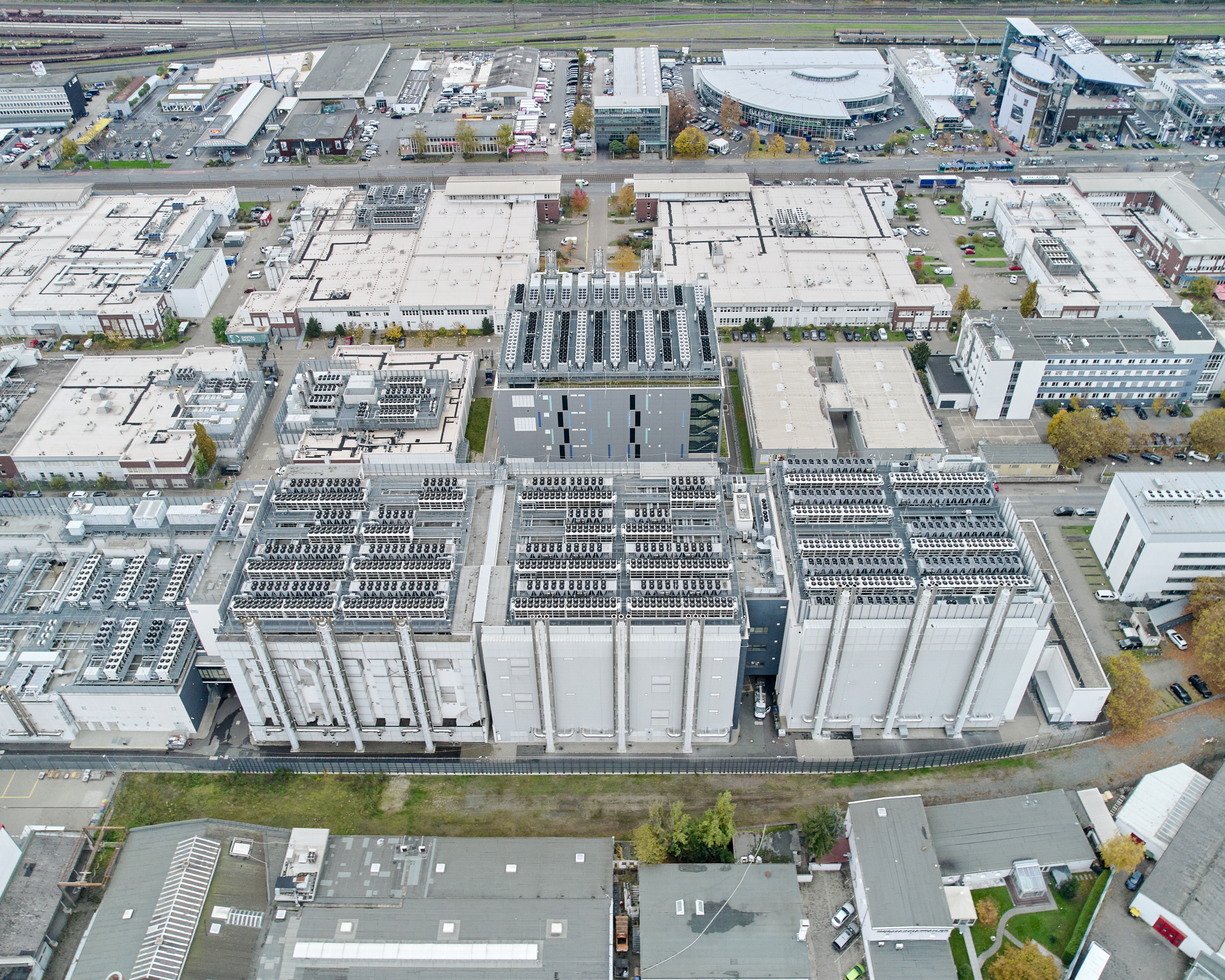 Vogelperspektive auf FRA13 & FRA16